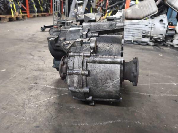 BOITE DE VITESSE VW / AUDI / SEAT / SKODA 2.0TDI CODE JLU ( 6-VITESSES ) - Vue 3